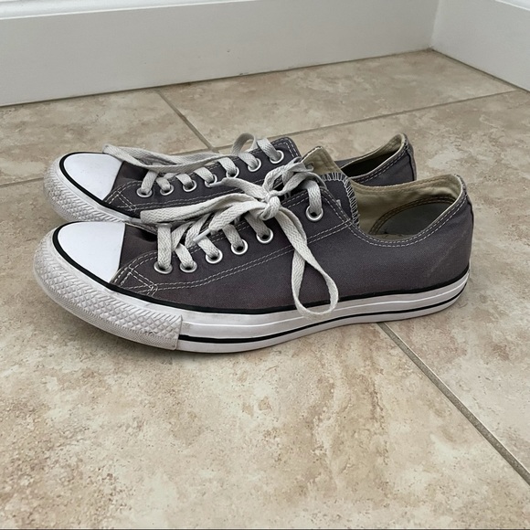 Men’s Converse Chuck Taylor All Star Low Top Gray Sneakers // Size 9